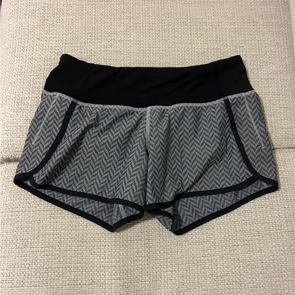 lulu shorts size 4
